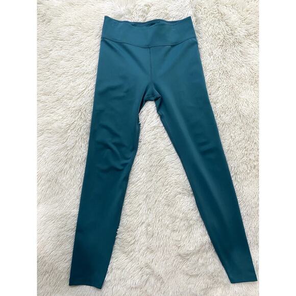 Nike Dri-Fit One Mid-Rise Leggings - Size XL  (EUC) - Picture 4 of 8